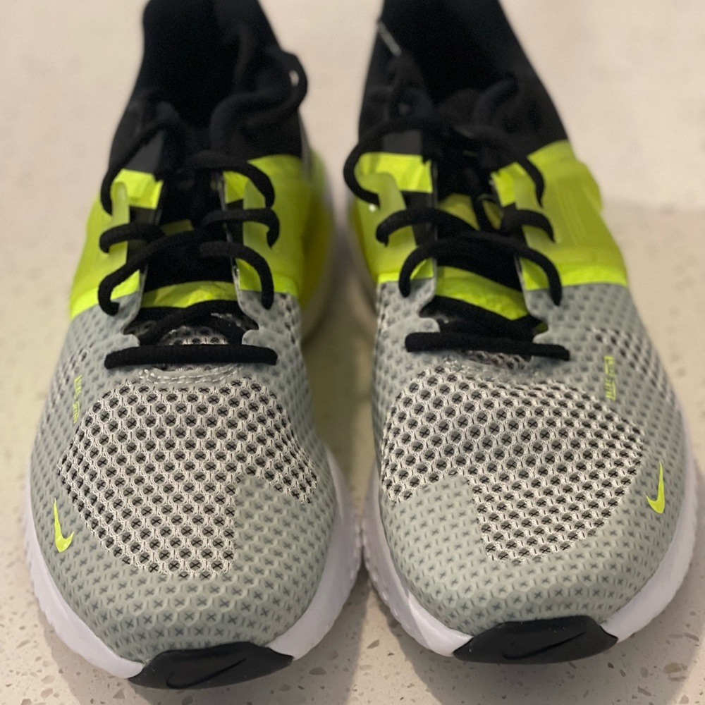 Gym shoes